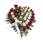 Corazón de rosas para difuntos